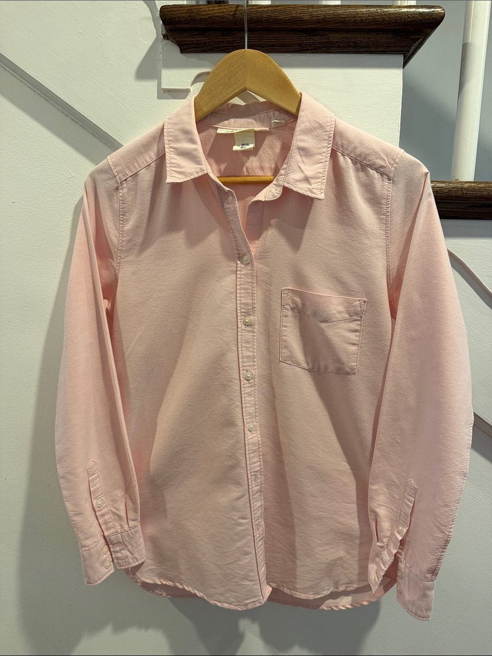 H&M Women's Button-Down Shirt in Light Pink